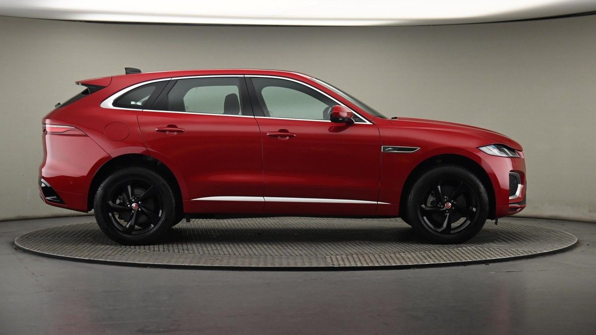 Jaguar F-PACE Image 27