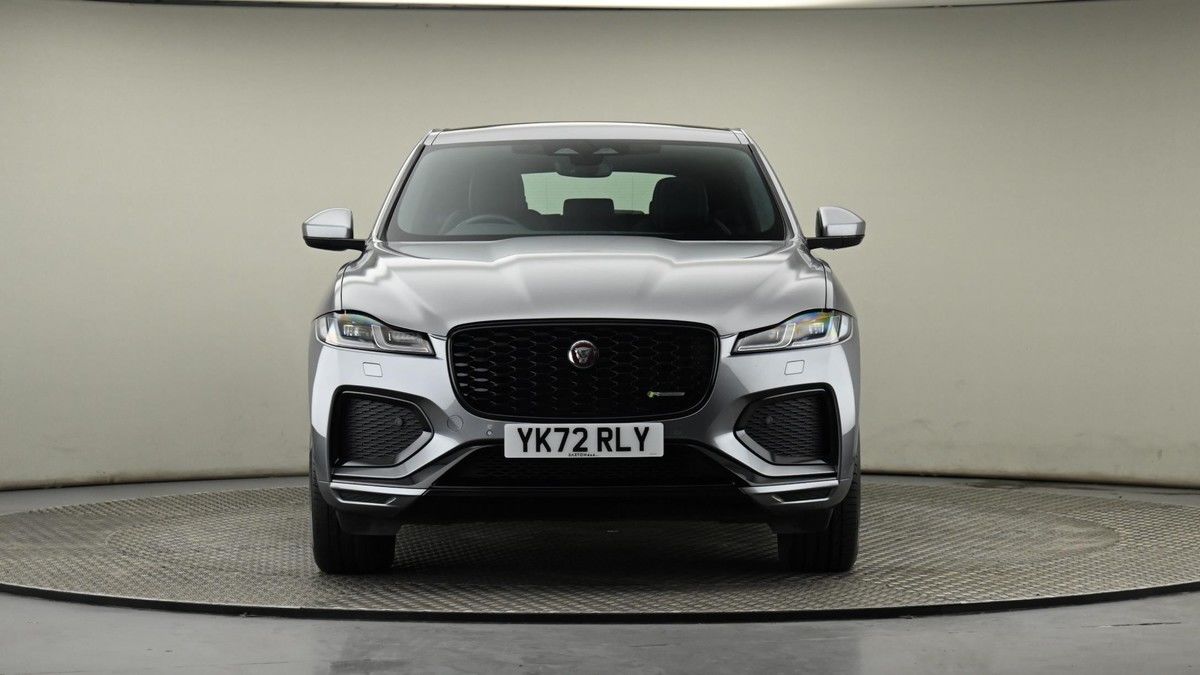 Jaguar F-PACE Image 21