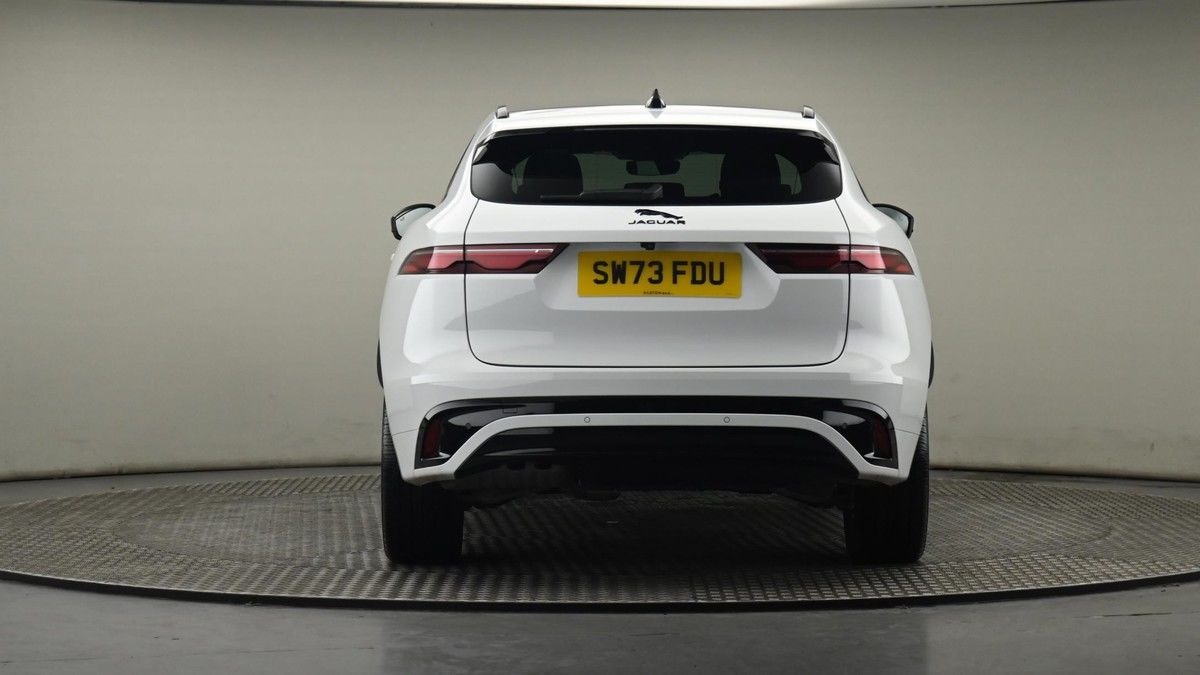 Jaguar F-PACE Image 25