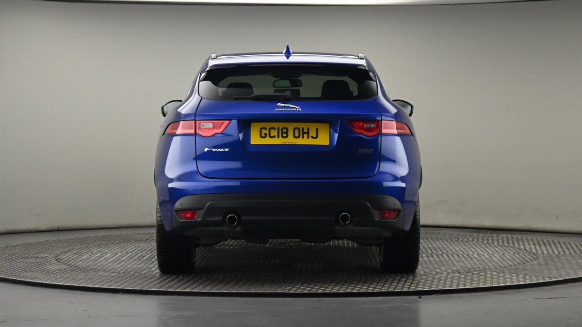 Jaguar F-PACE Image 73