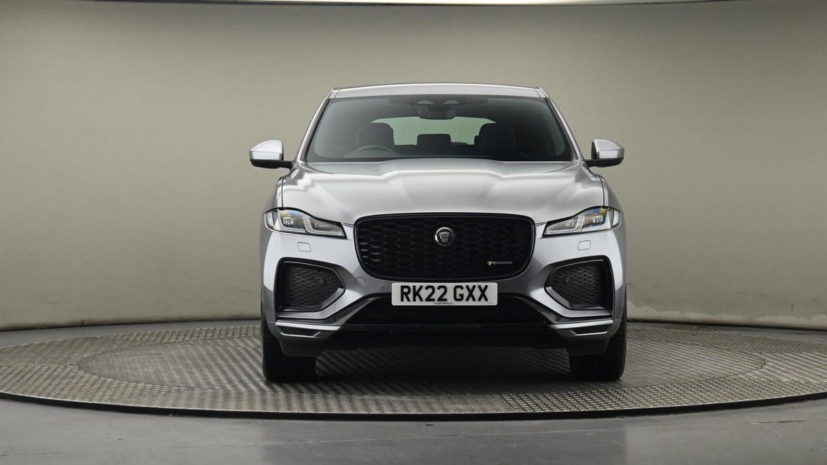 Jaguar F-PACE Image 21