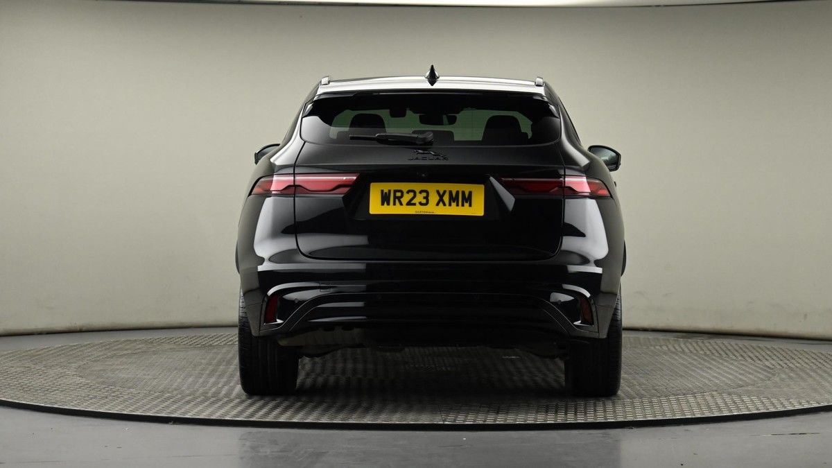 Jaguar F-PACE Image 25