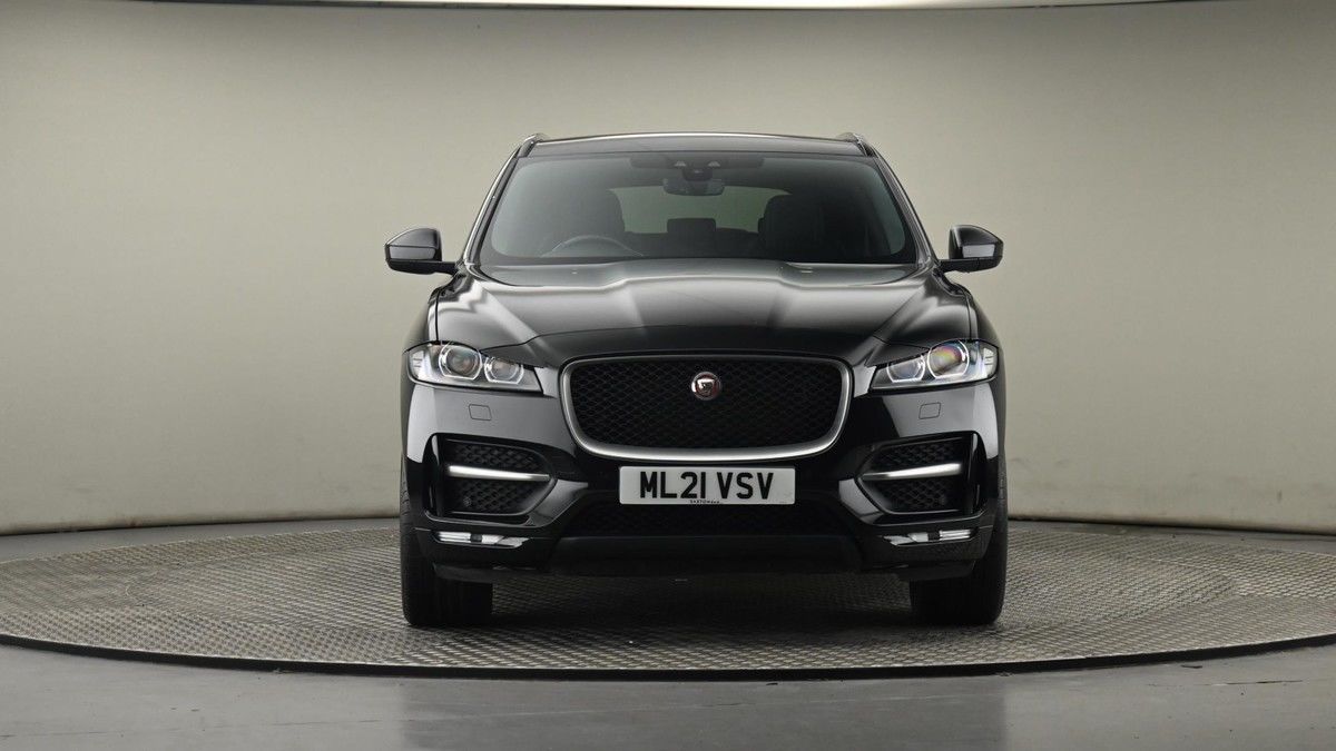 Jaguar F-PACE Image 21