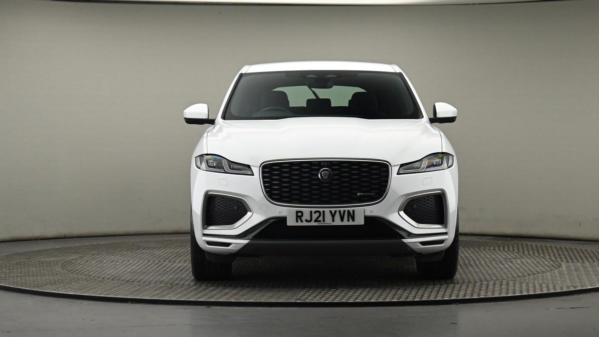 Jaguar F-PACE Image 21