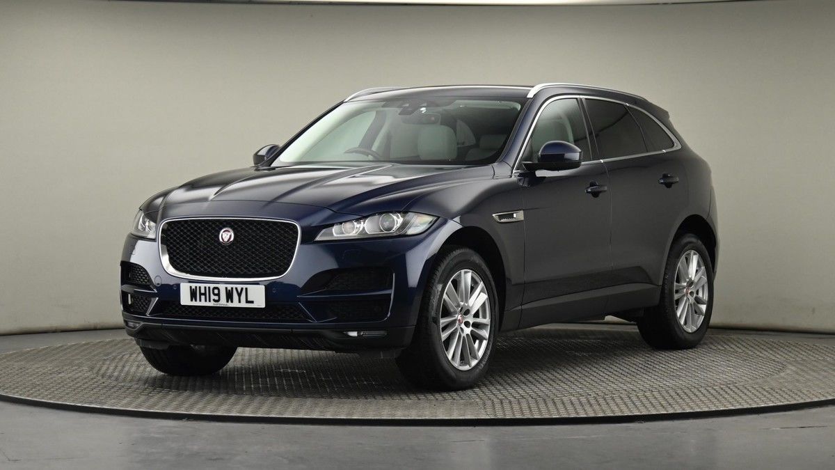 Jaguar F-PACE Image 22