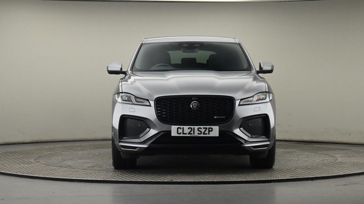 Jaguar F-PACE Image 21