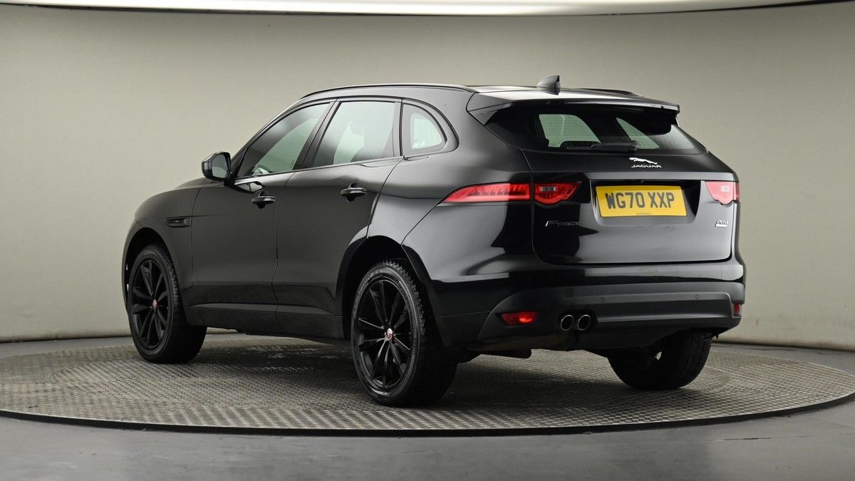 Jaguar F-PACE Image 24