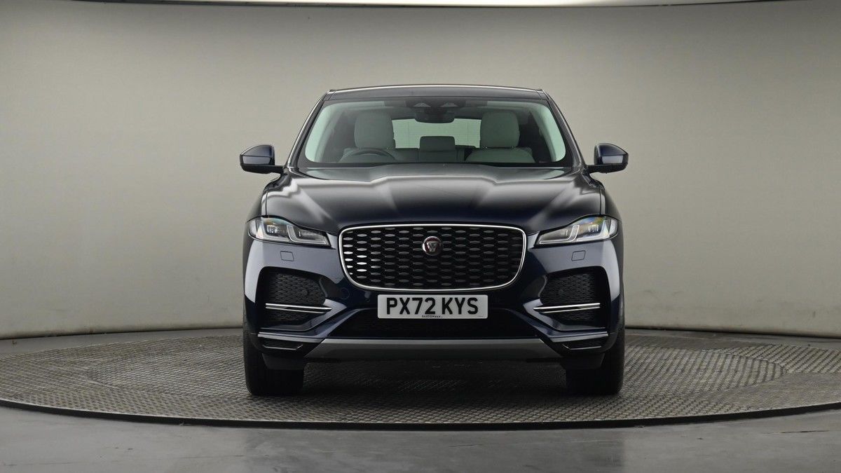 Jaguar F-PACE Image 21