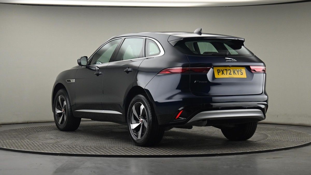 Jaguar F-PACE Image 24