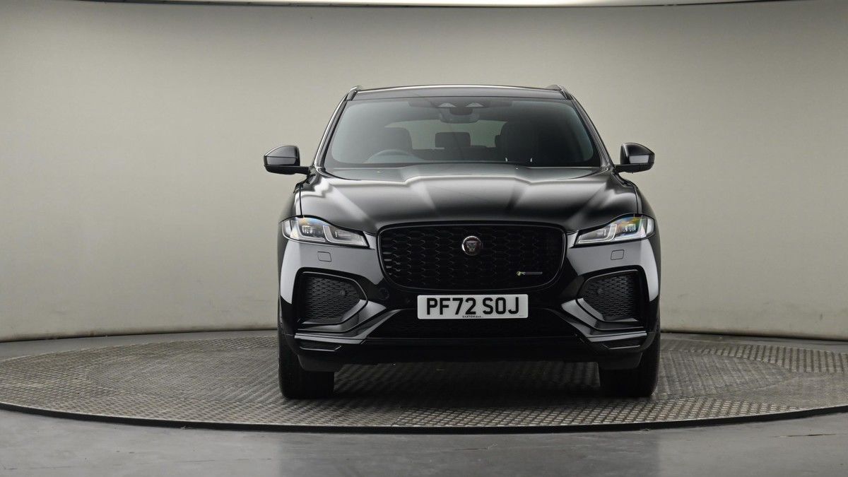 Jaguar F-PACE Image 21