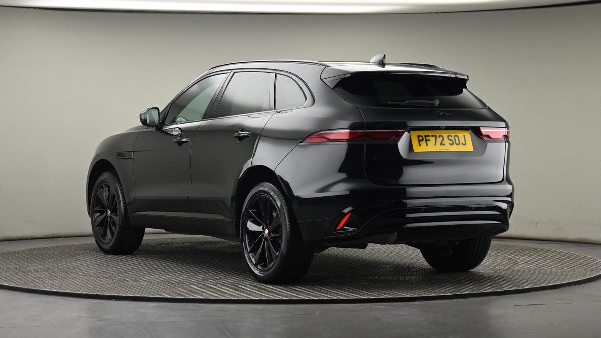 Jaguar F-PACE Image 24