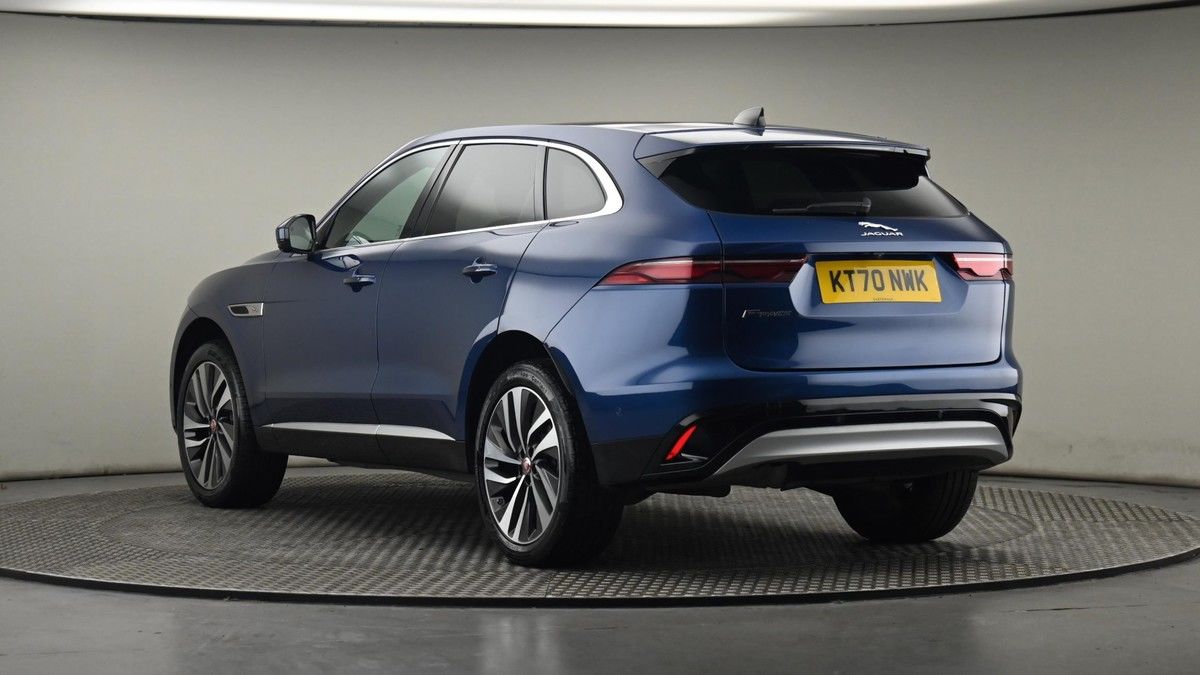 Jaguar F-PACE Image 24