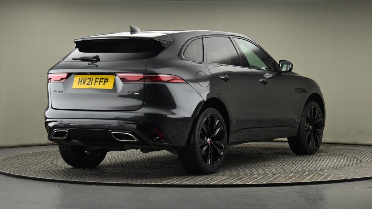 Jaguar F-PACE Image 26