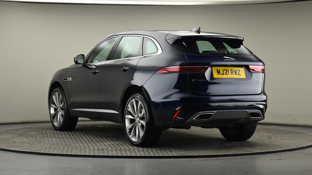 Jaguar F-PACE Image 24