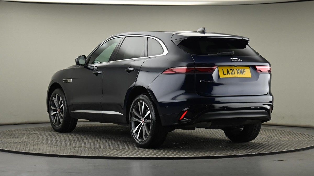 Jaguar F-PACE Image 24