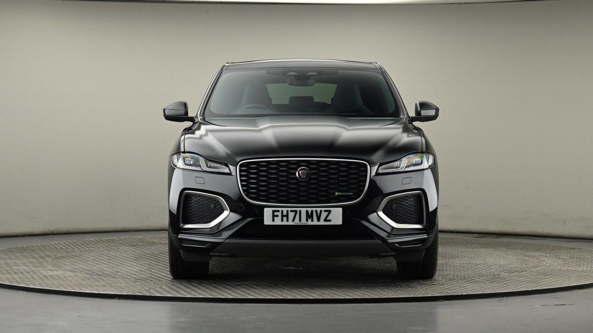 Jaguar F-PACE Image 21