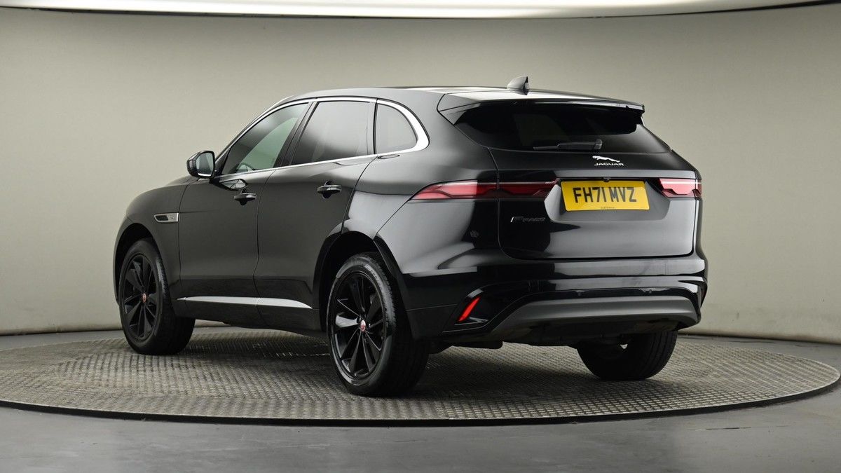 Jaguar F-PACE Image 24