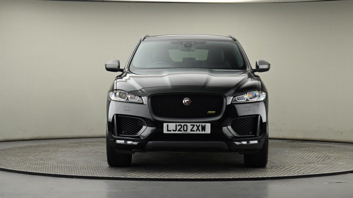 Jaguar F-PACE Image 20