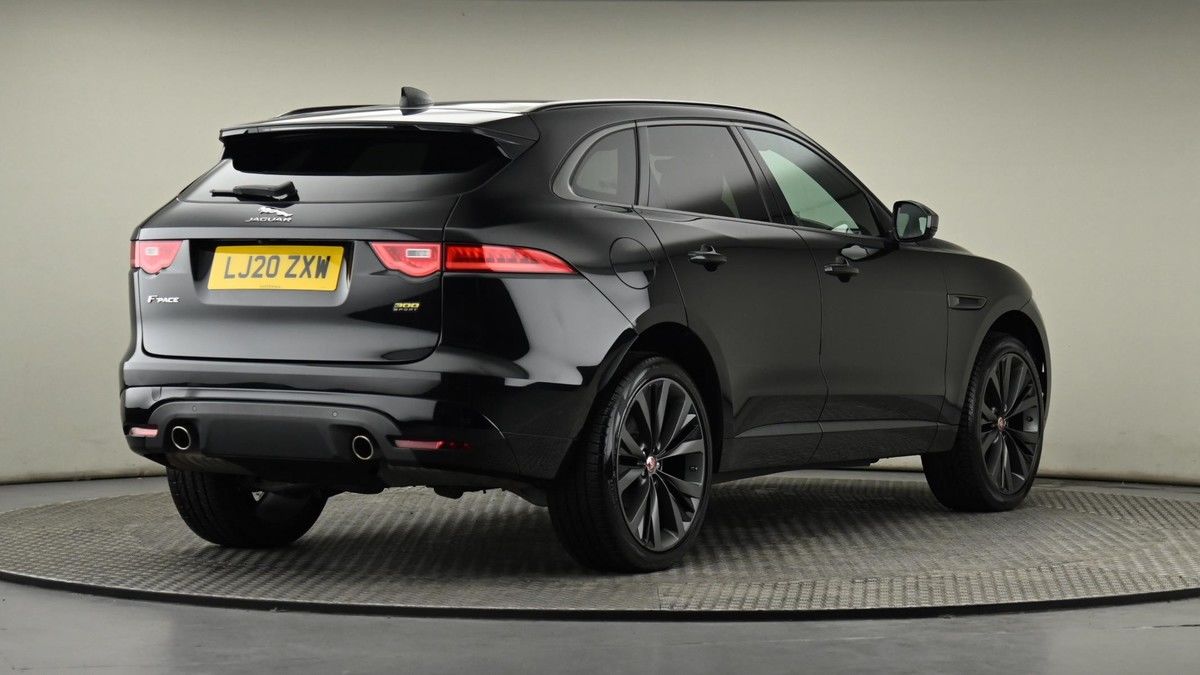 Jaguar F-PACE Image 25