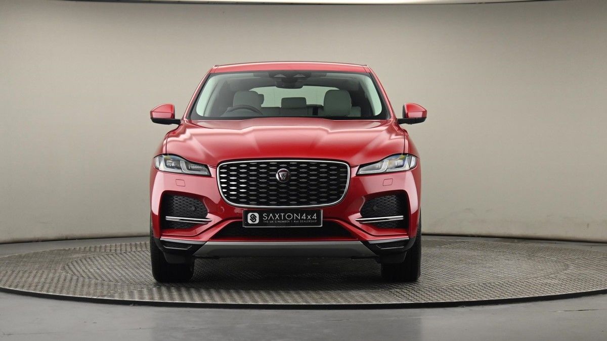 Jaguar F-PACE Image 21