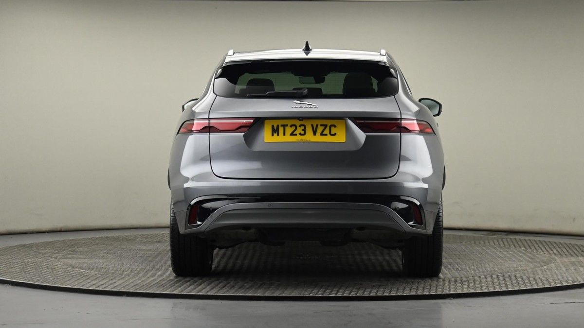 Jaguar F-PACE Image 25