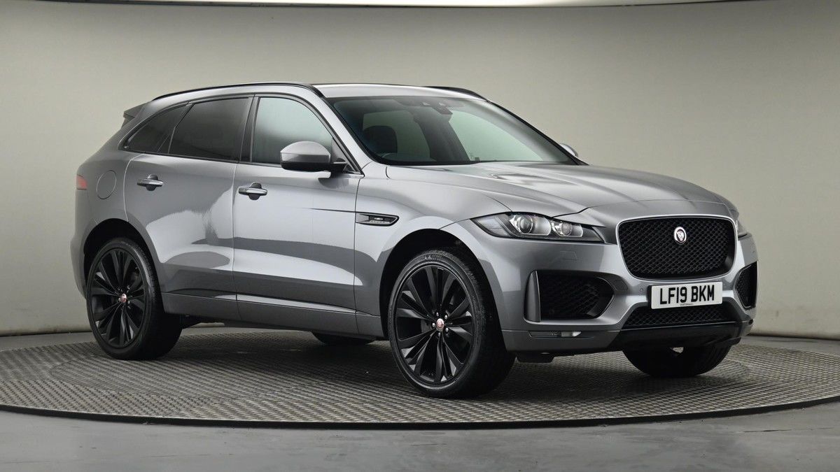 Jaguar F-PACE Image 20