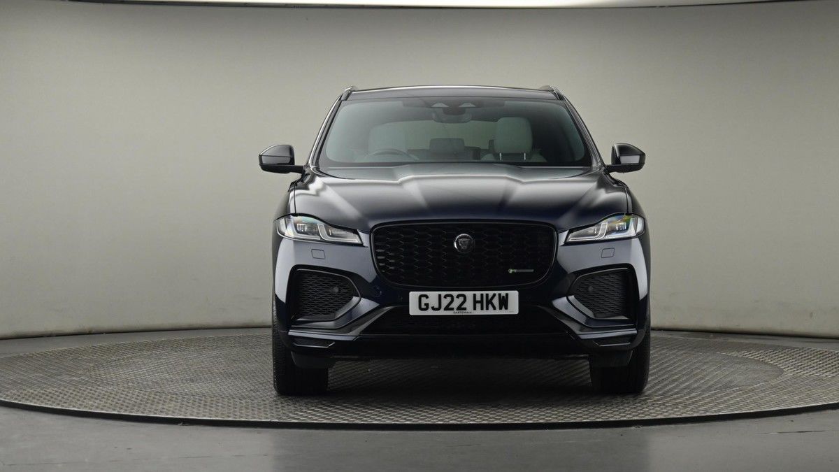 Jaguar F-PACE Image 21