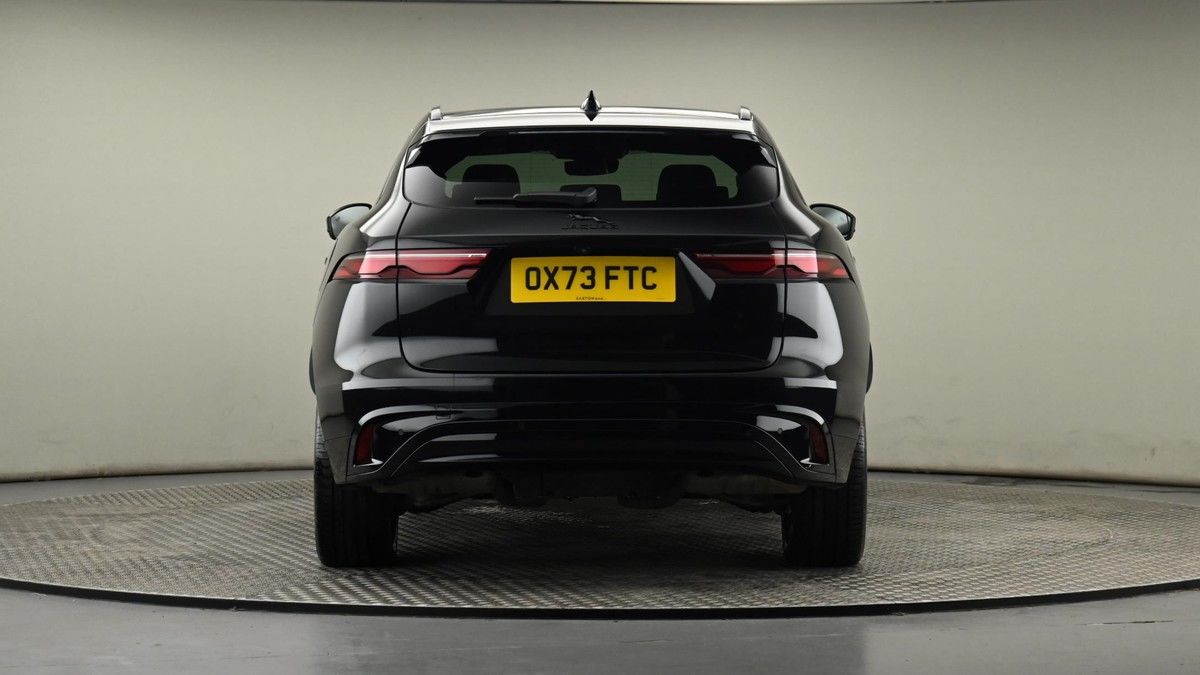 Jaguar F-PACE Image 25