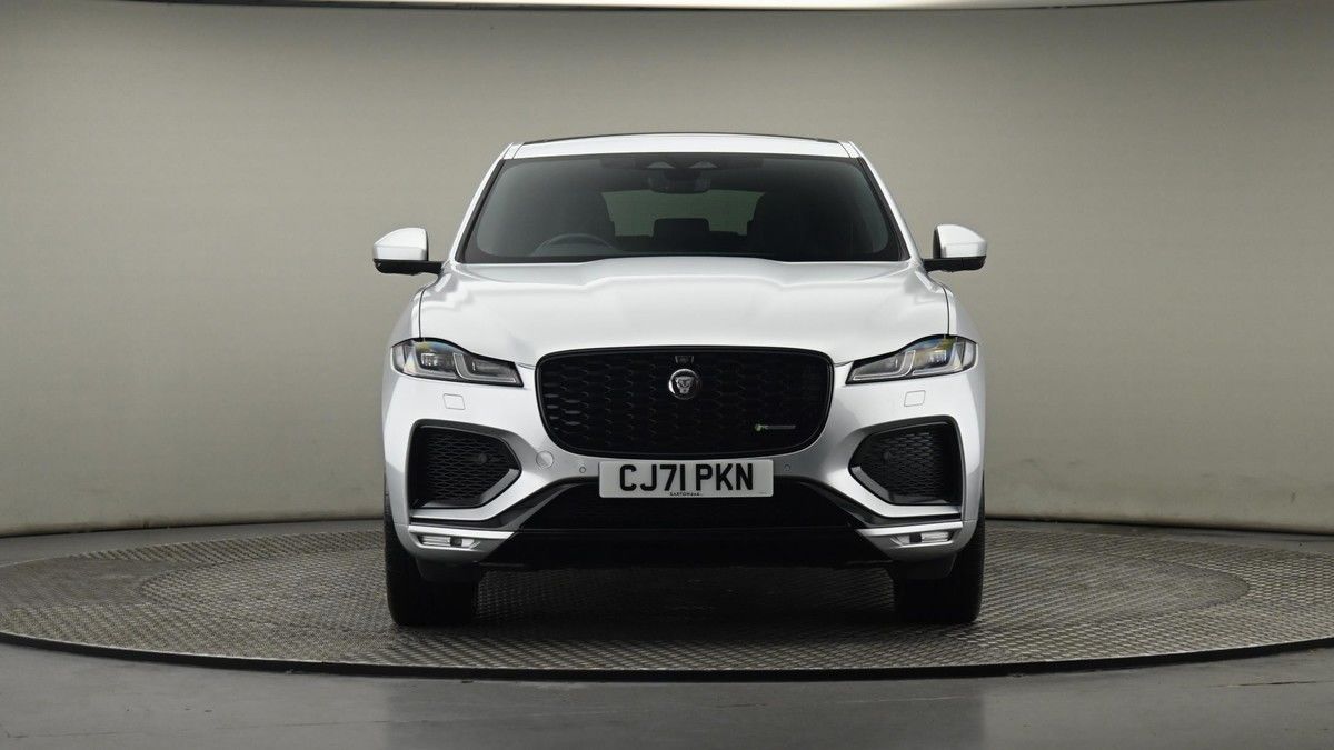 Jaguar F-PACE Image 21