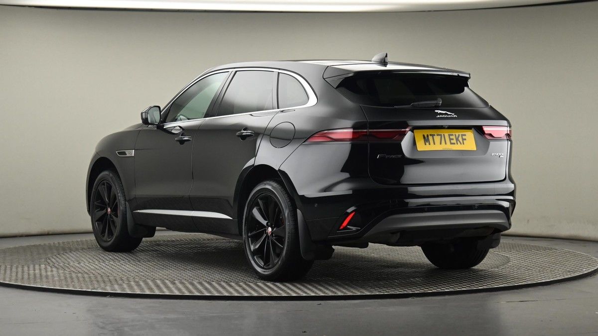 Jaguar F-PACE Image 24