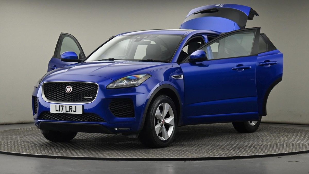 Jaguar E-PACE Image 28