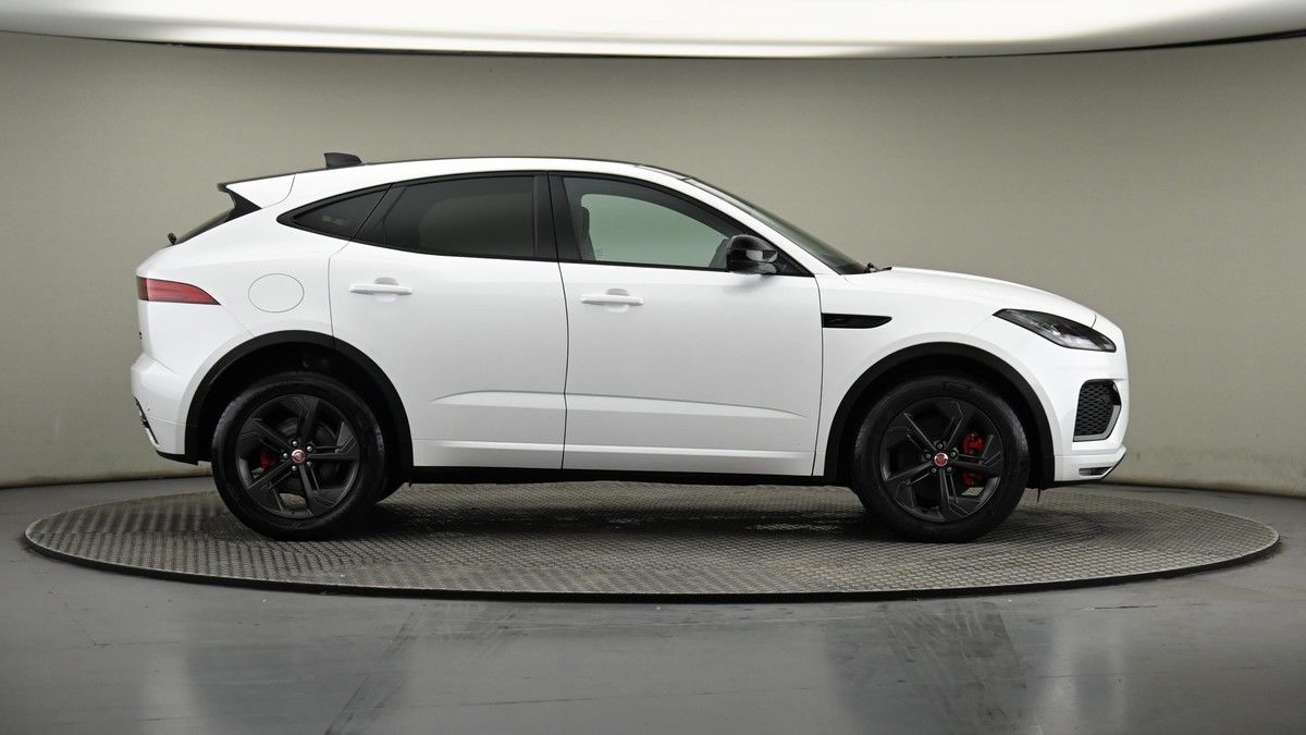 Jaguar E-PACE Image 27