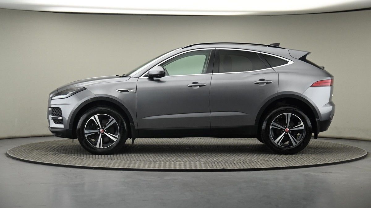 Jaguar E-PACE Image 23