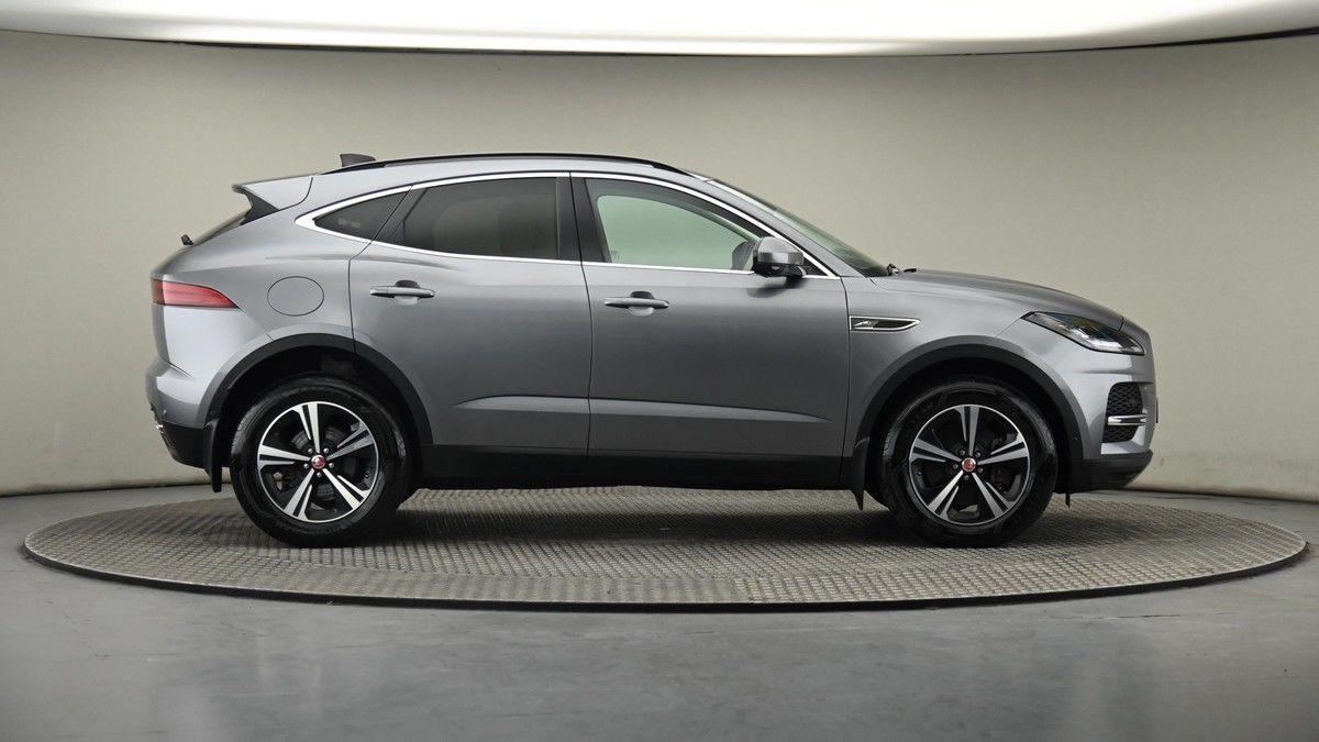 Jaguar E-PACE Image 27