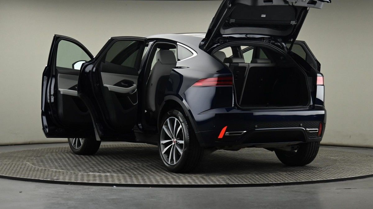 Jaguar E-PACE Image 29