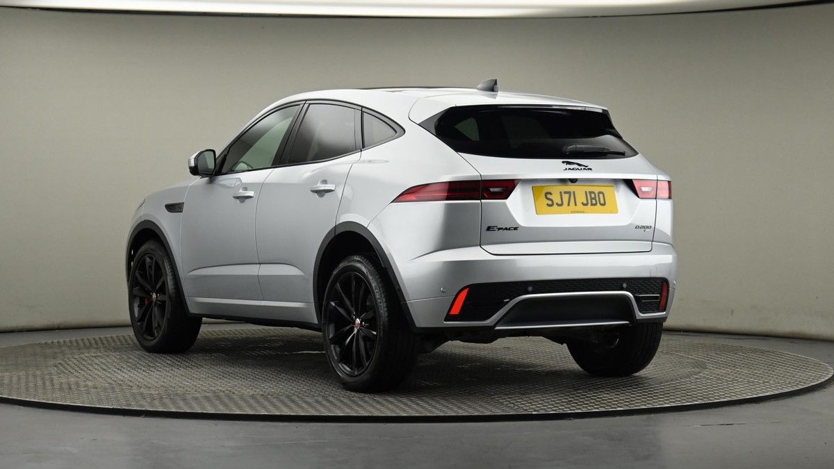 Jaguar E-PACE Image 24