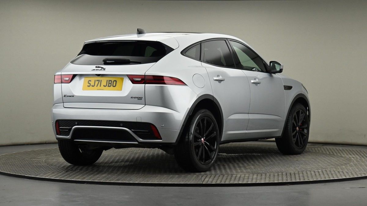 Jaguar E-PACE Image 26