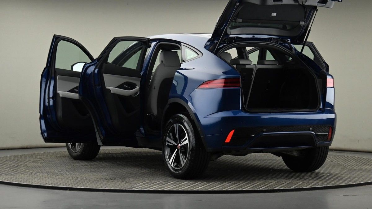 Jaguar E-PACE Image 28