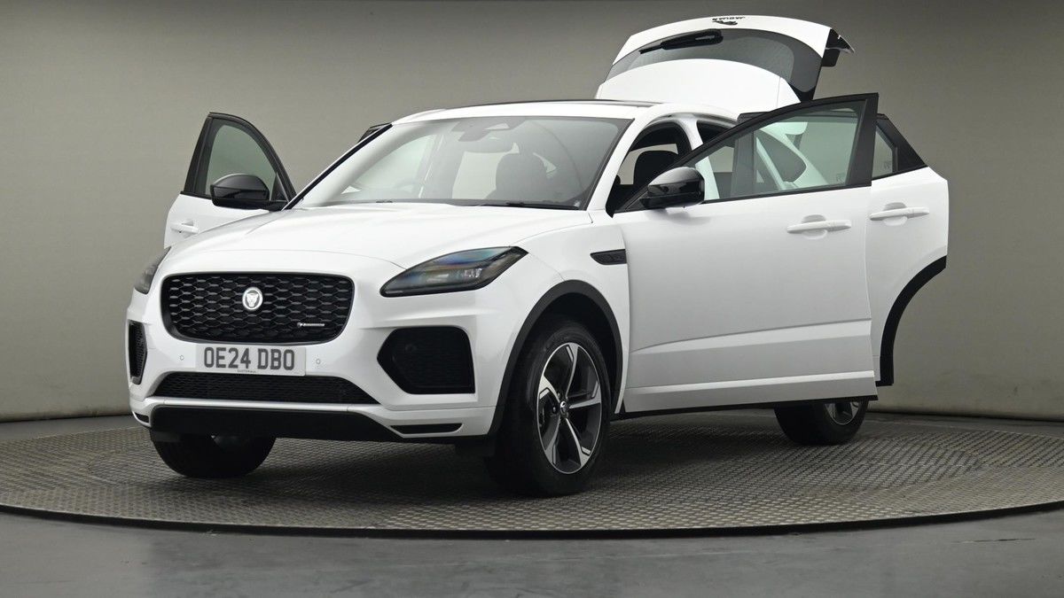 Jaguar E-PACE Image 28