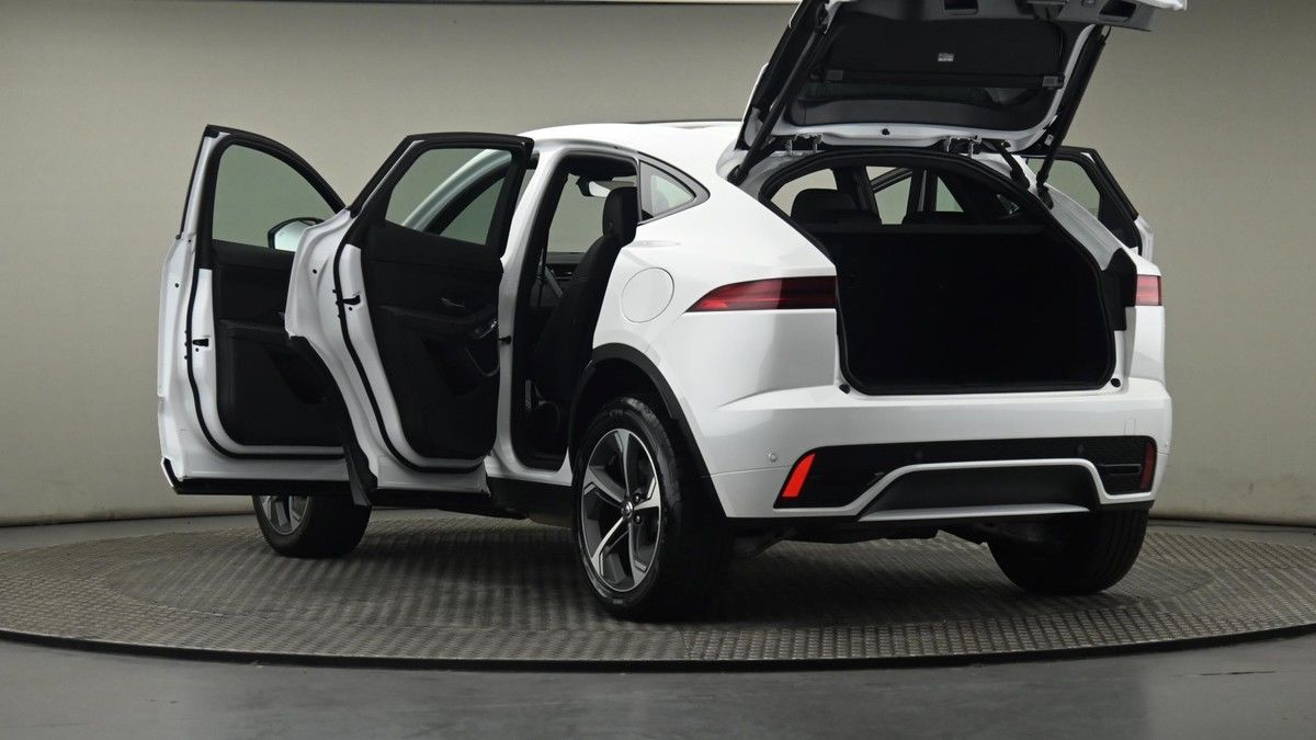 Jaguar E-PACE Image 29