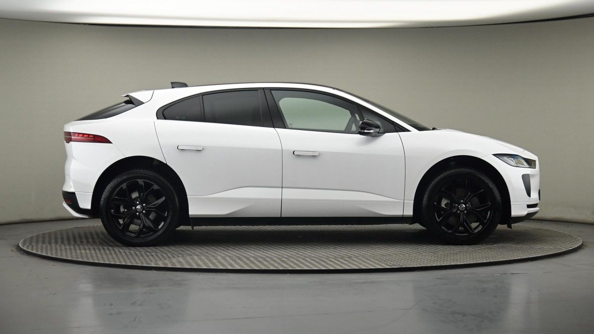 Jaguar I-PACE Image 27