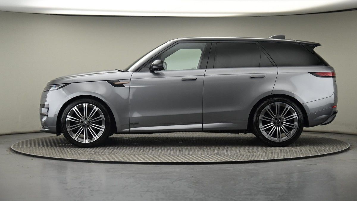 Land Rover Range Rover Sport Image 23