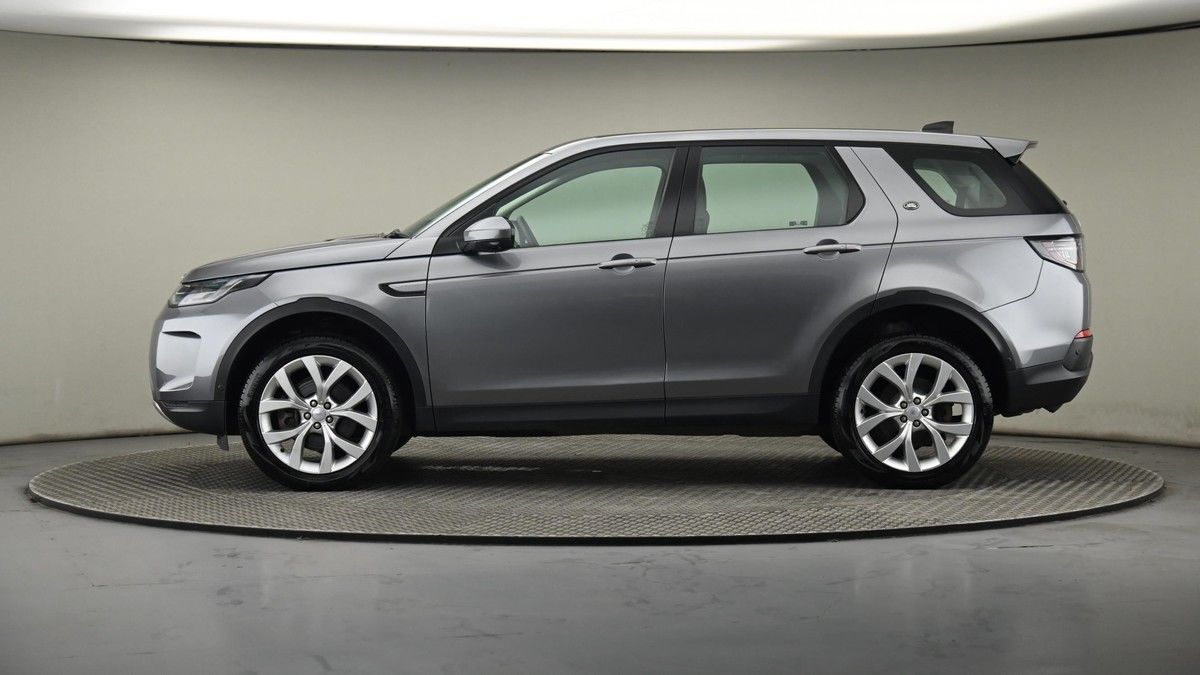 Land Rover Discovery Sport Image 23