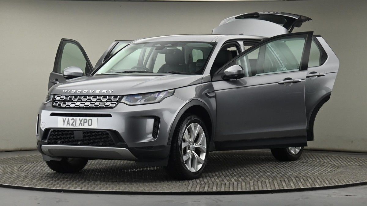 Land Rover Discovery Sport Image 28