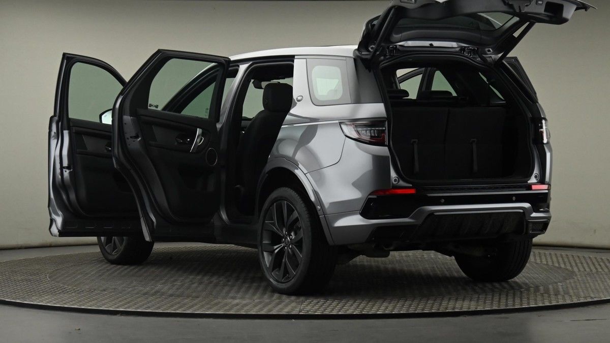 Land Rover Discovery Sport Image 29