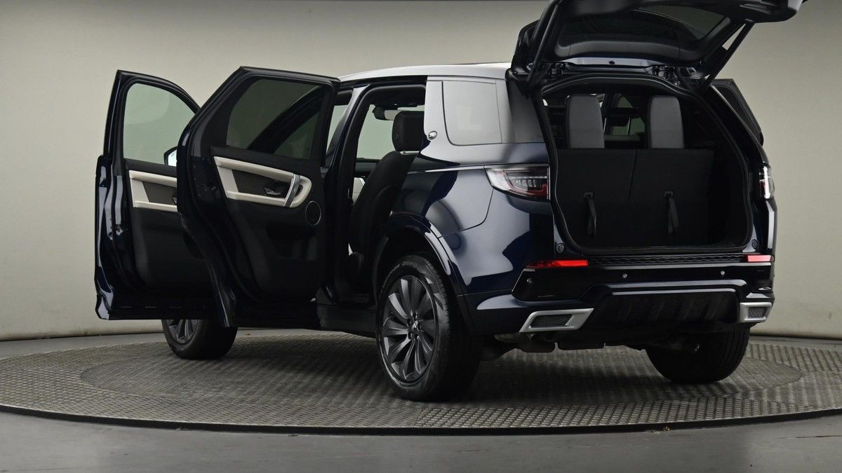 More views of Land Rover Discovery Sport