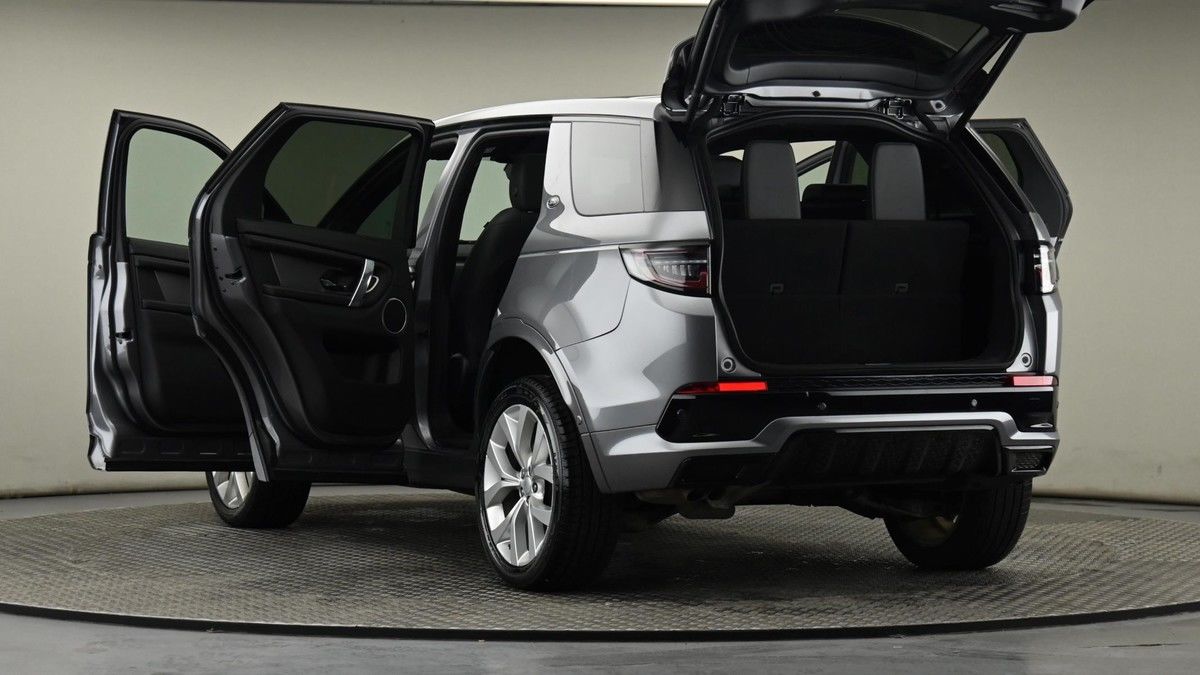 Land Rover Discovery Sport Image 29