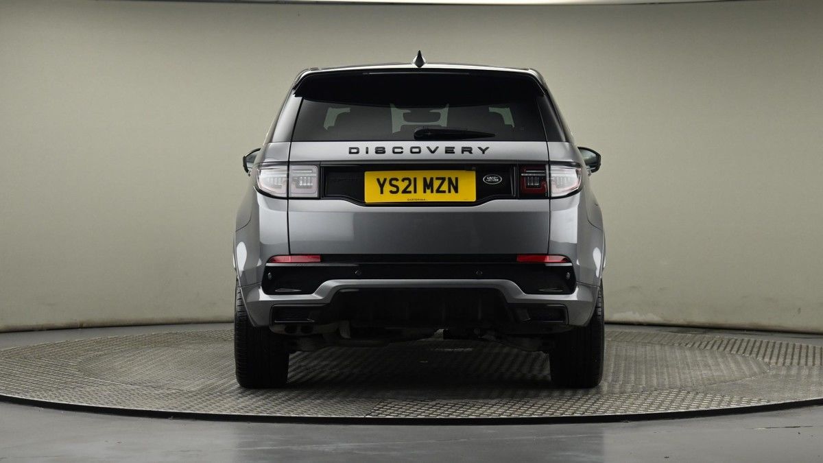 Land Rover Discovery Sport Image 25