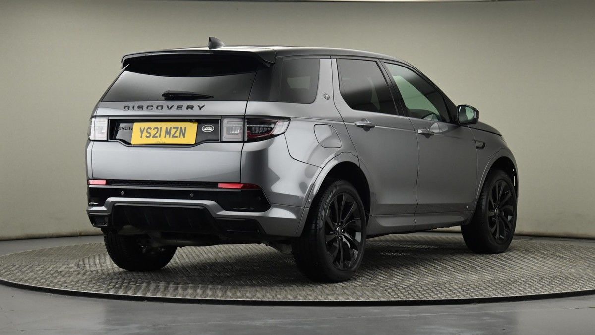 Land Rover Discovery Sport Image 26