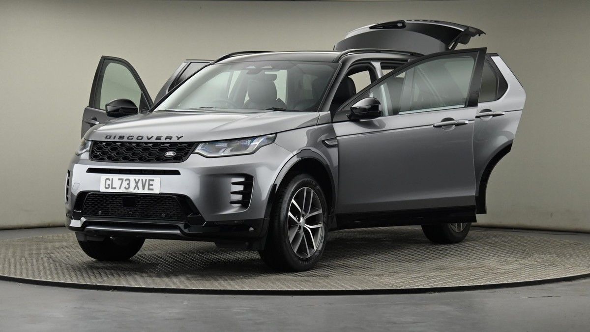 Land Rover Discovery Sport Image 28